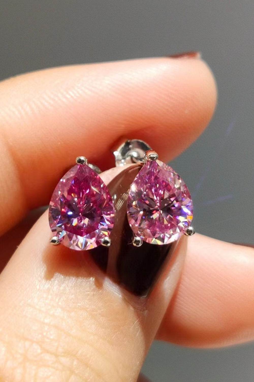 2 Carat Teardrop Moissanite Platinum-Plated Stud Earrings - luxurift