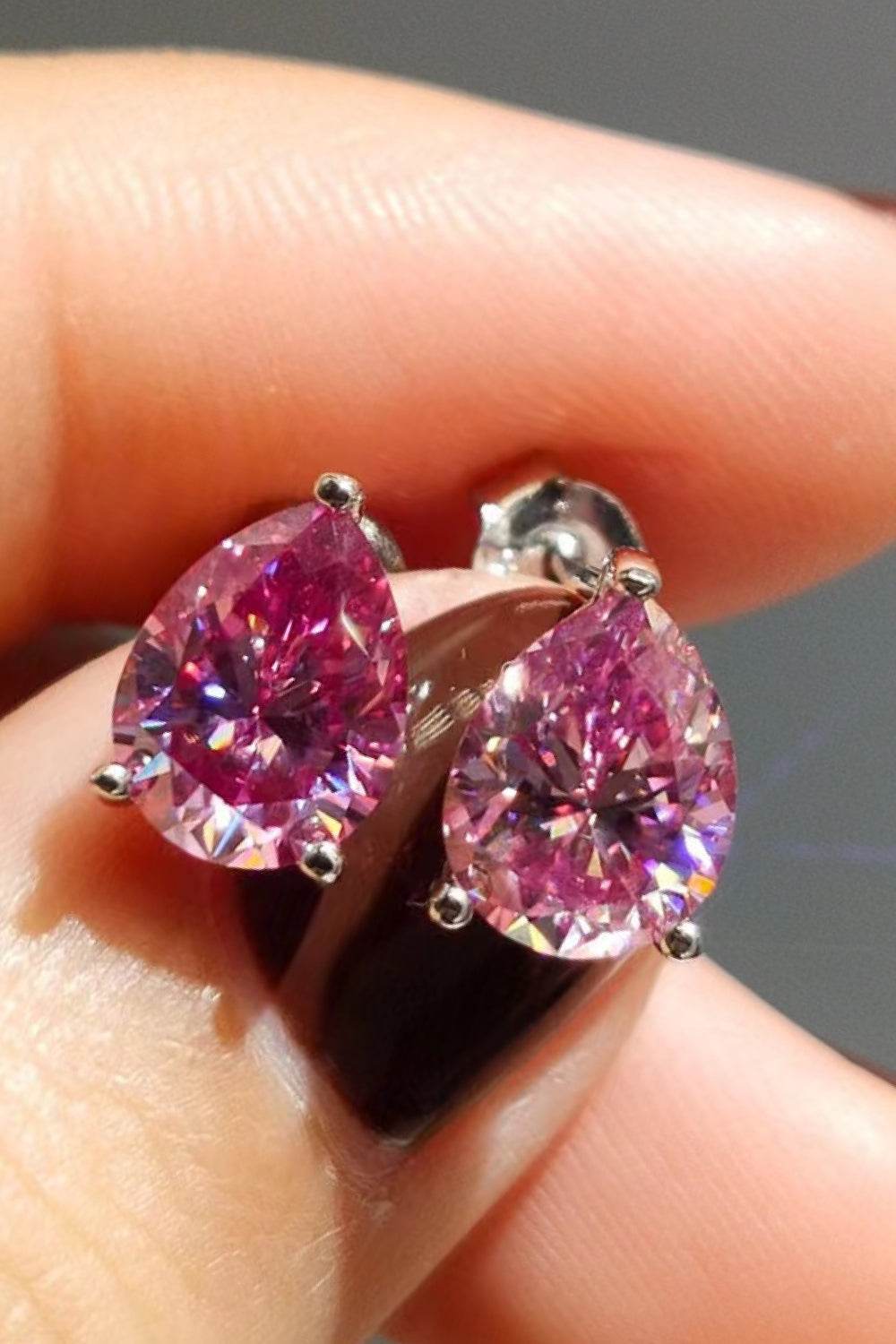 2 Carat Teardrop Moissanite Platinum-Plated Stud Earrings - luxurift