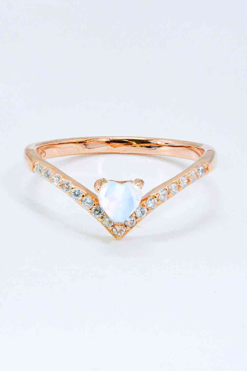 Moonstone Heart-Shaped Ring - luxurift