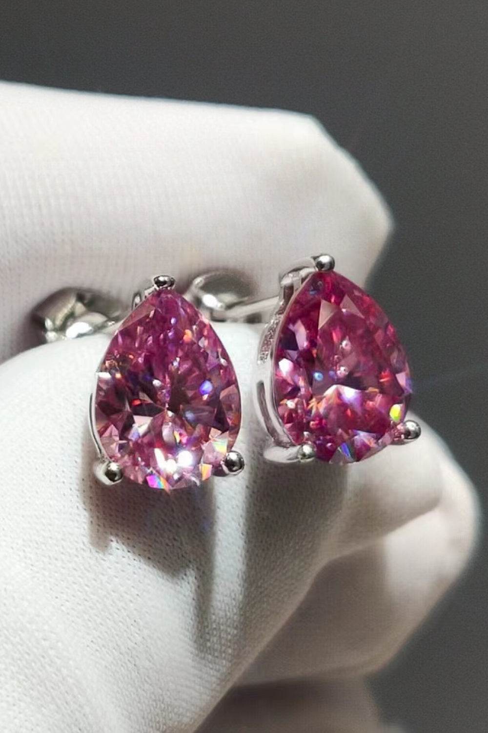 2 Carat Teardrop Moissanite Platinum-Plated Stud Earrings - luxurift