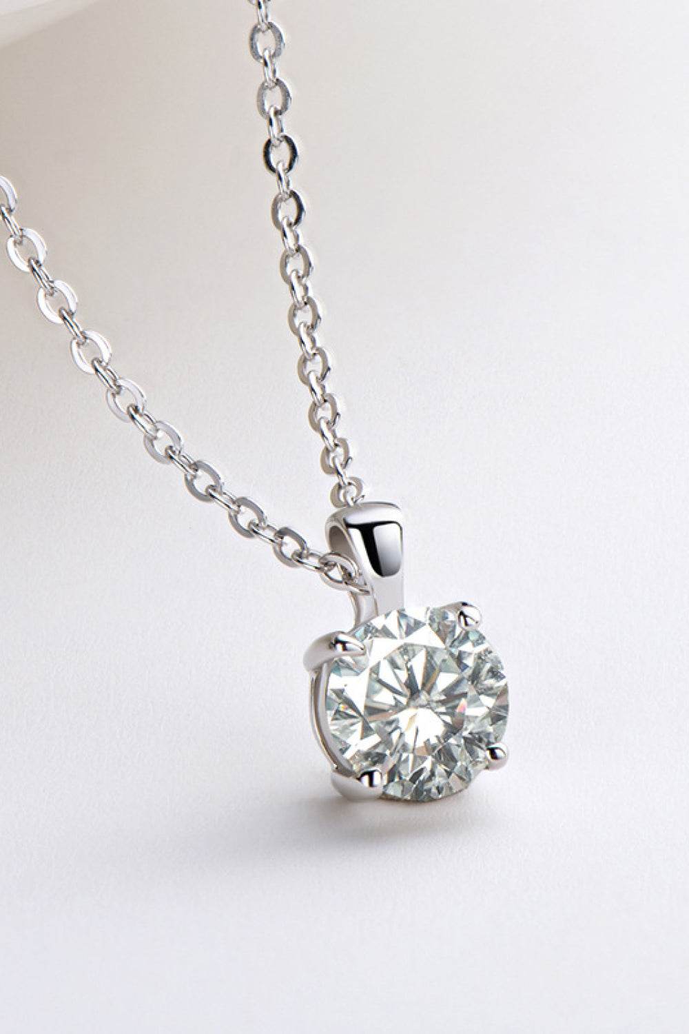 925 Sterling Silver 1 Carat Moissanite Chain-Link Necklace - luxurift