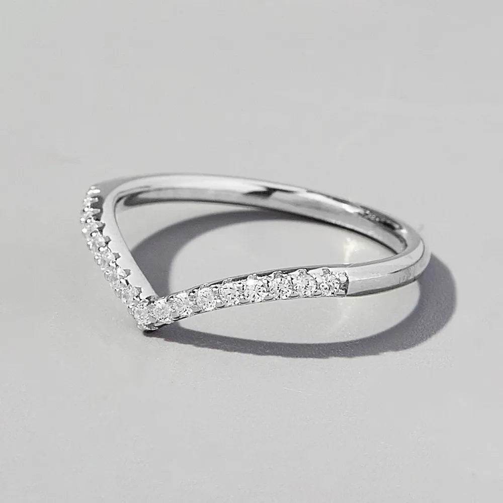 V Shape Inlaid Zircon 925 Sterling Silver Ring - luxurift