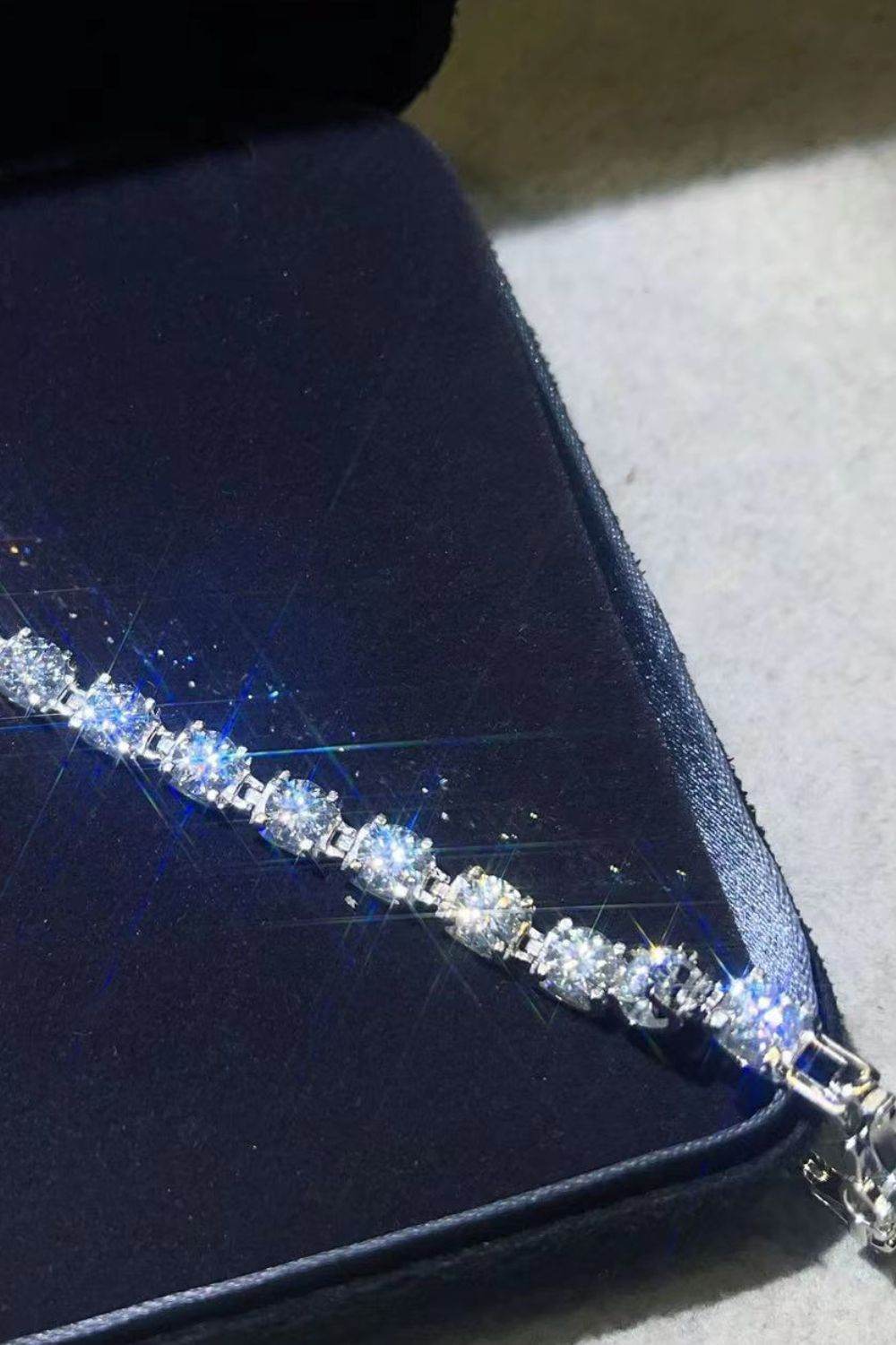 10 Carat Moissanite Platinum-Plated Bracelet - luxurift