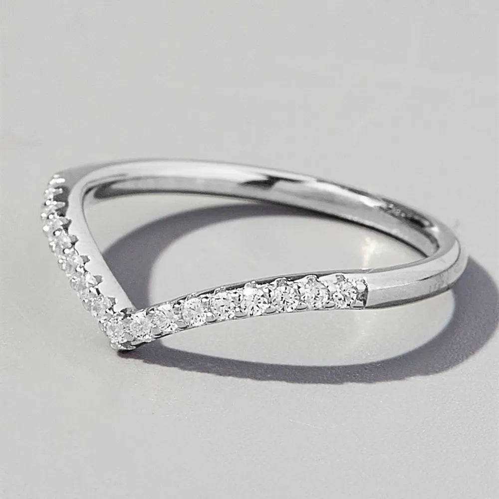 V Shape Inlaid Zircon 925 Sterling Silver Ring - luxurift