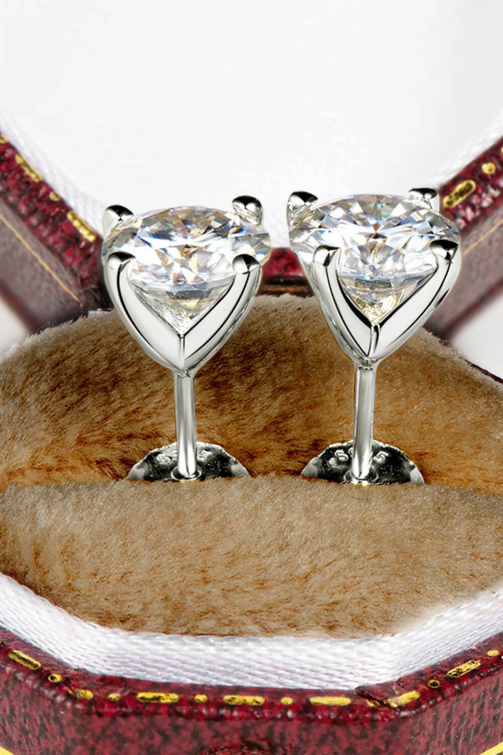 925 Sterling Silver 1 Carat Moissanite 4-Prong Stud Earrings - luxurift