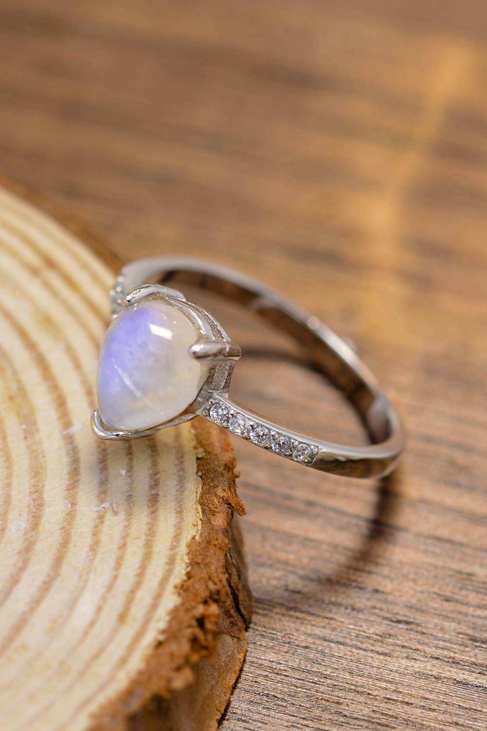 High Quality Natural Moonstone Teardrop Side Stone Ring - luxurift