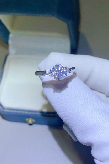 2 Carat Moissanite 925 Sterling Silver Ring - luxurift