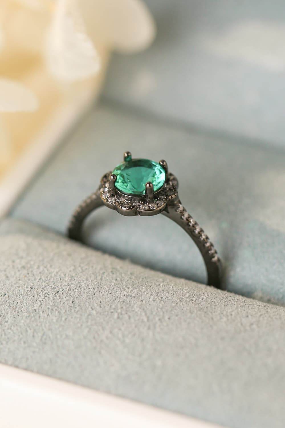 Paraiba Blue Zircon Flower Shape Ring - luxurift