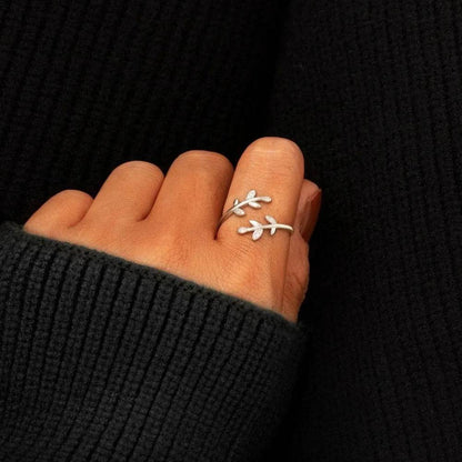 925 Sterling Silver Zircon Leaf Shape Ring - luxurift