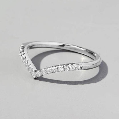 V Shape Inlaid Zircon 925 Sterling Silver Ring - luxurift