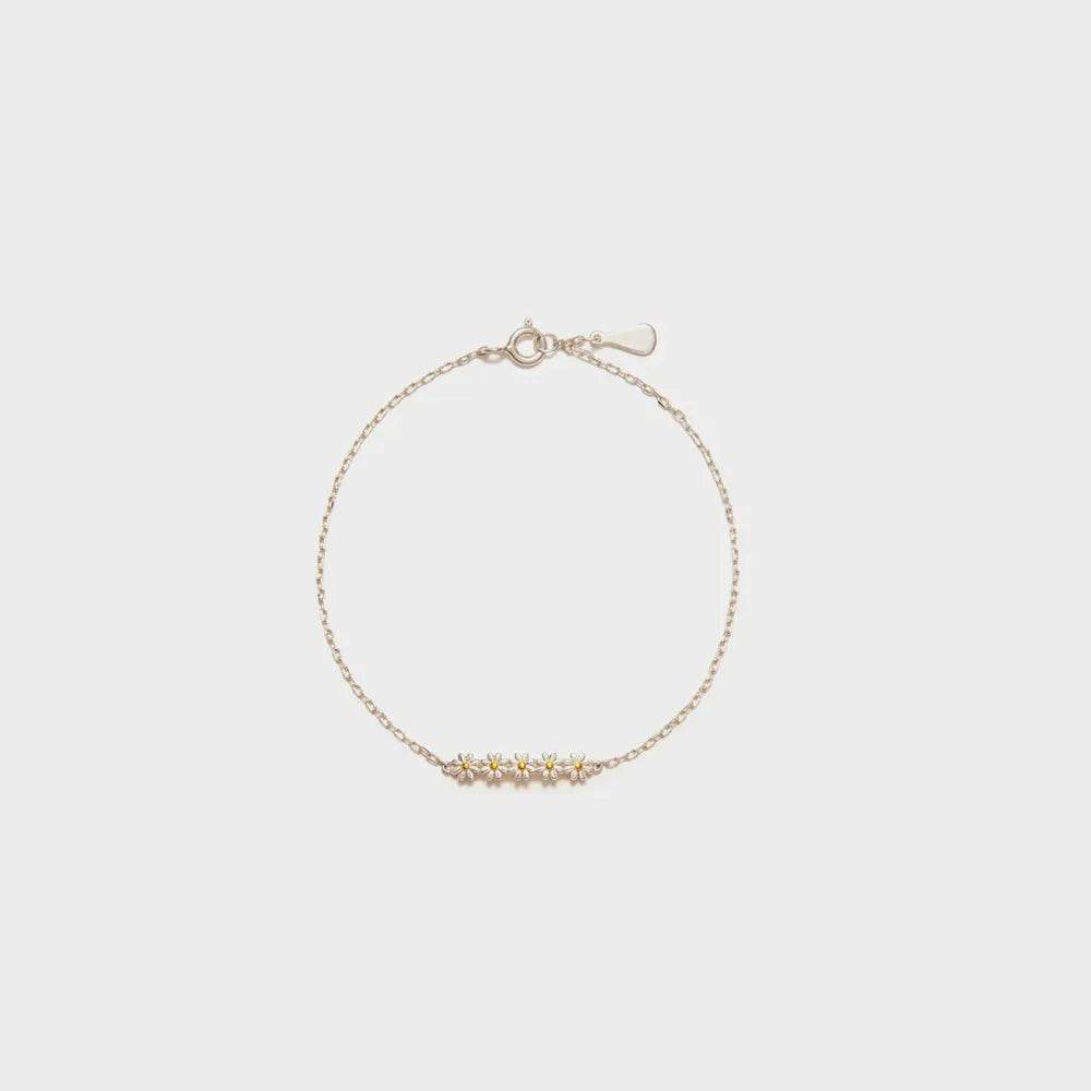 Daisy Shape Spring Ring Closure Bracelet - luxurift