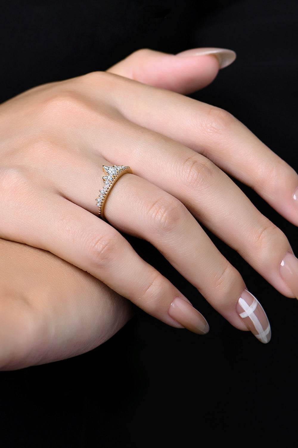 Crown Shape Moissanite Ring - luxurift