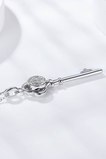 925 Sterling Silver 1 Carat Moissanite Key Pendant Necklace - luxurift
