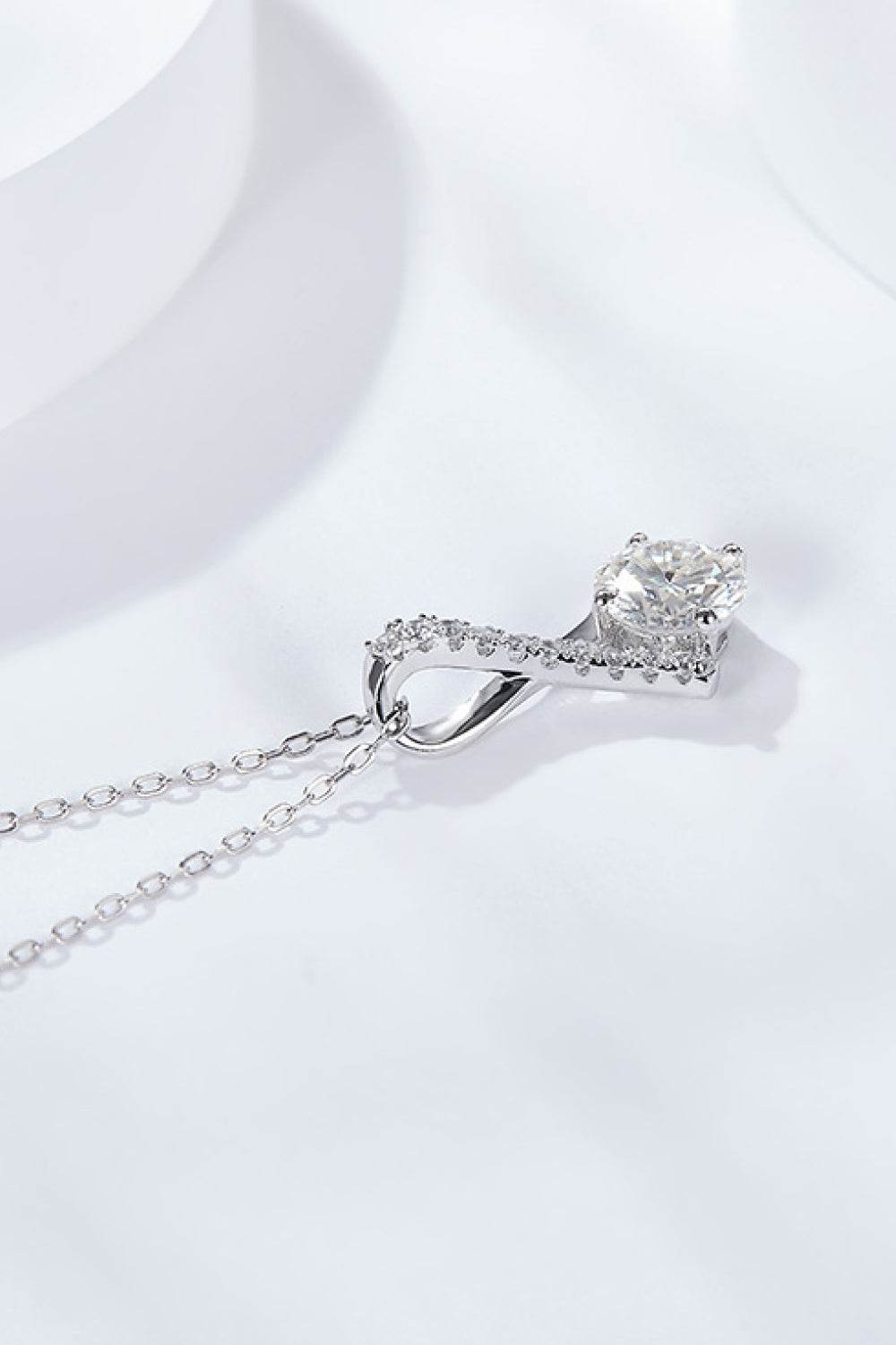 Special Occasion 1 Carat Moissanite Pendant Necklace - luxurift
