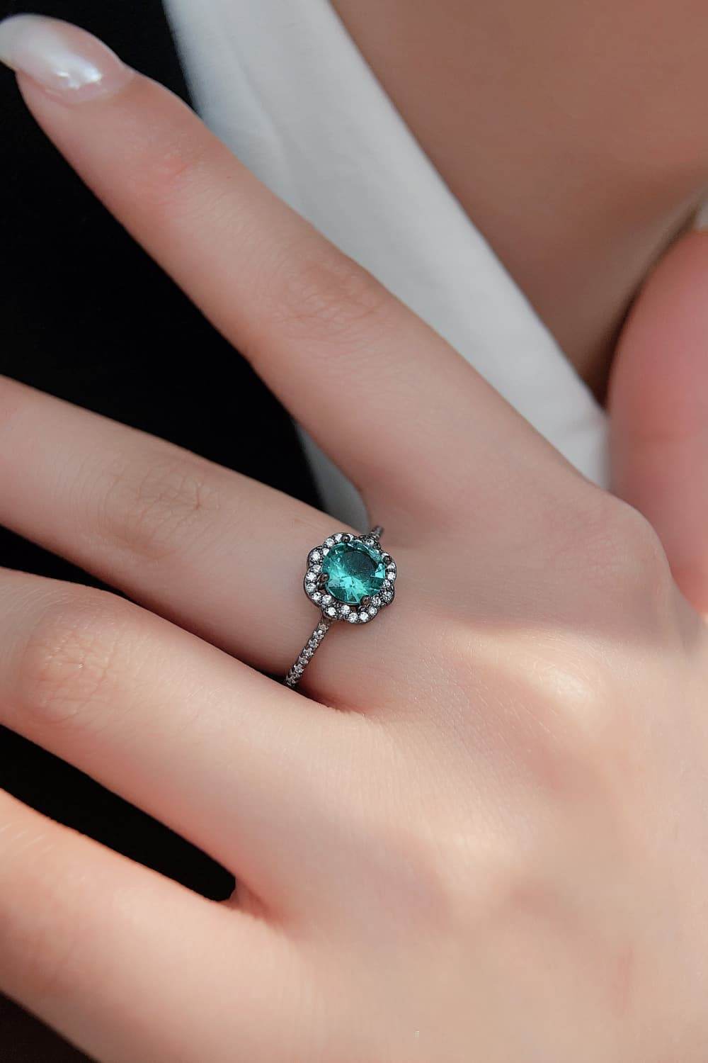 Paraiba Blue Zircon Flower Shape Ring - luxurift