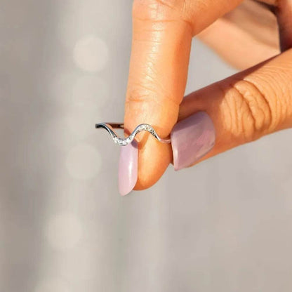 925 Sterling Silver Inlaid Zircon Wave Shape Ring - luxurift