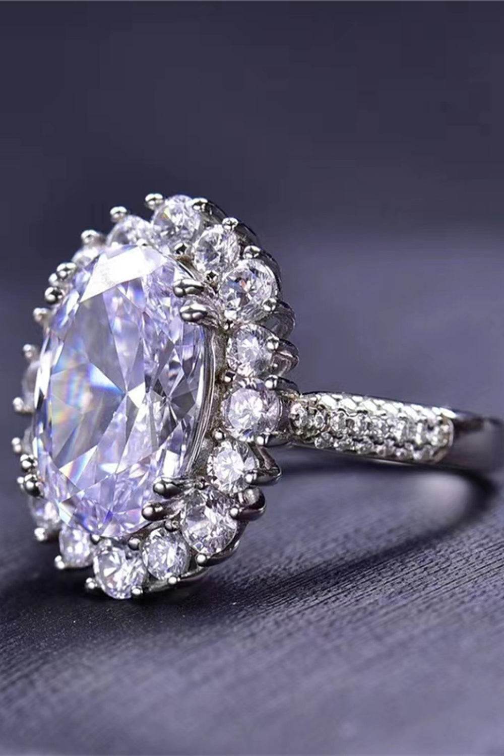 8 Carat Oval Moissanite Ring - luxurift