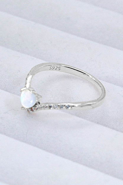 Moonstone Heart-Shaped Ring - luxurift