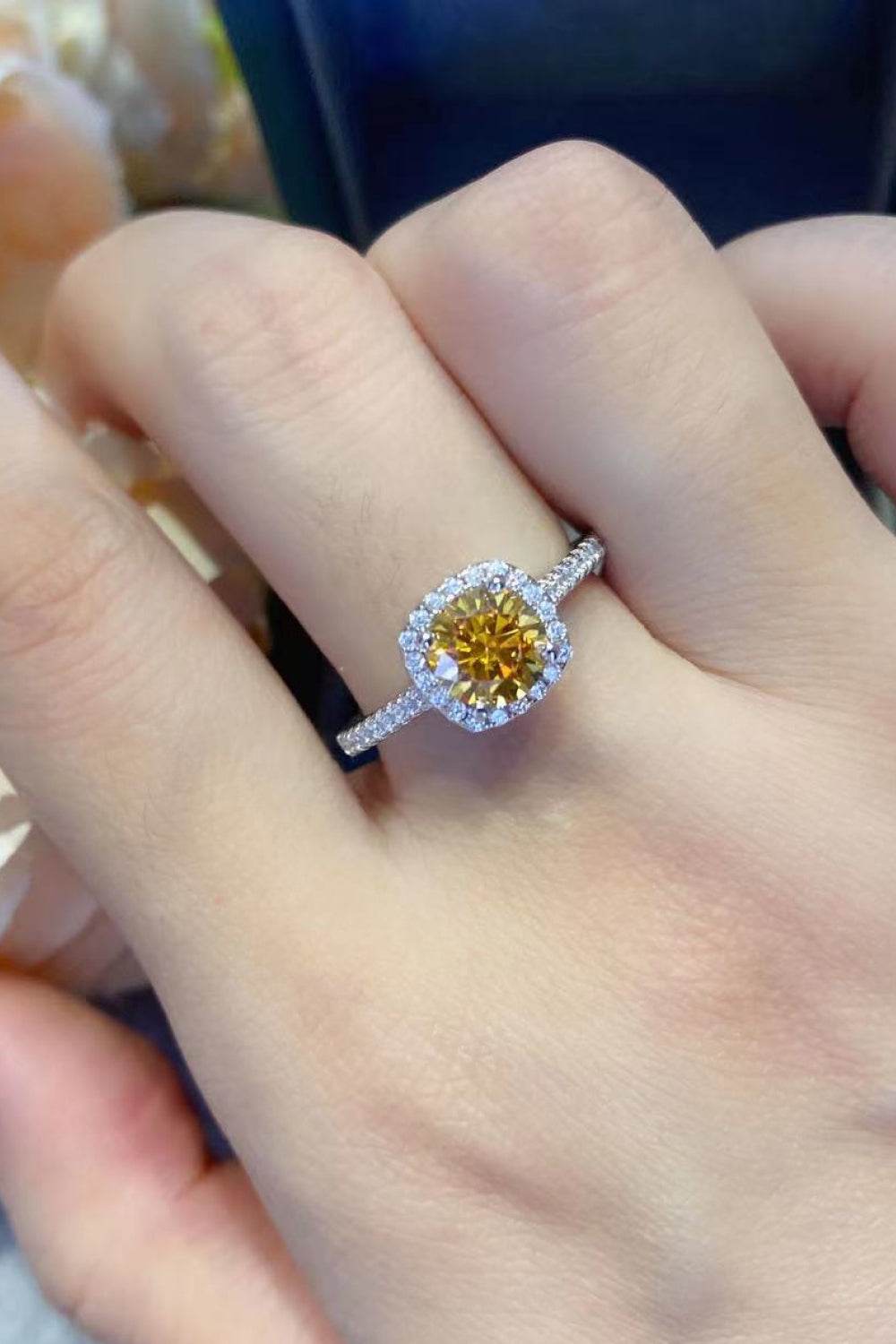Feel Your Love 3 Carat Moissanite Ring - luxurift