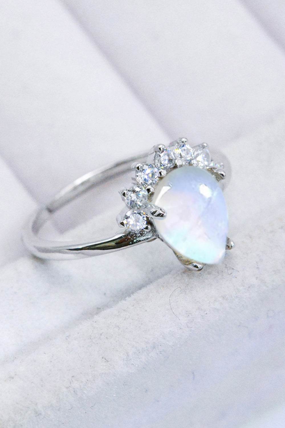 925 Sterling Silver Moonstone Ring - luxurift