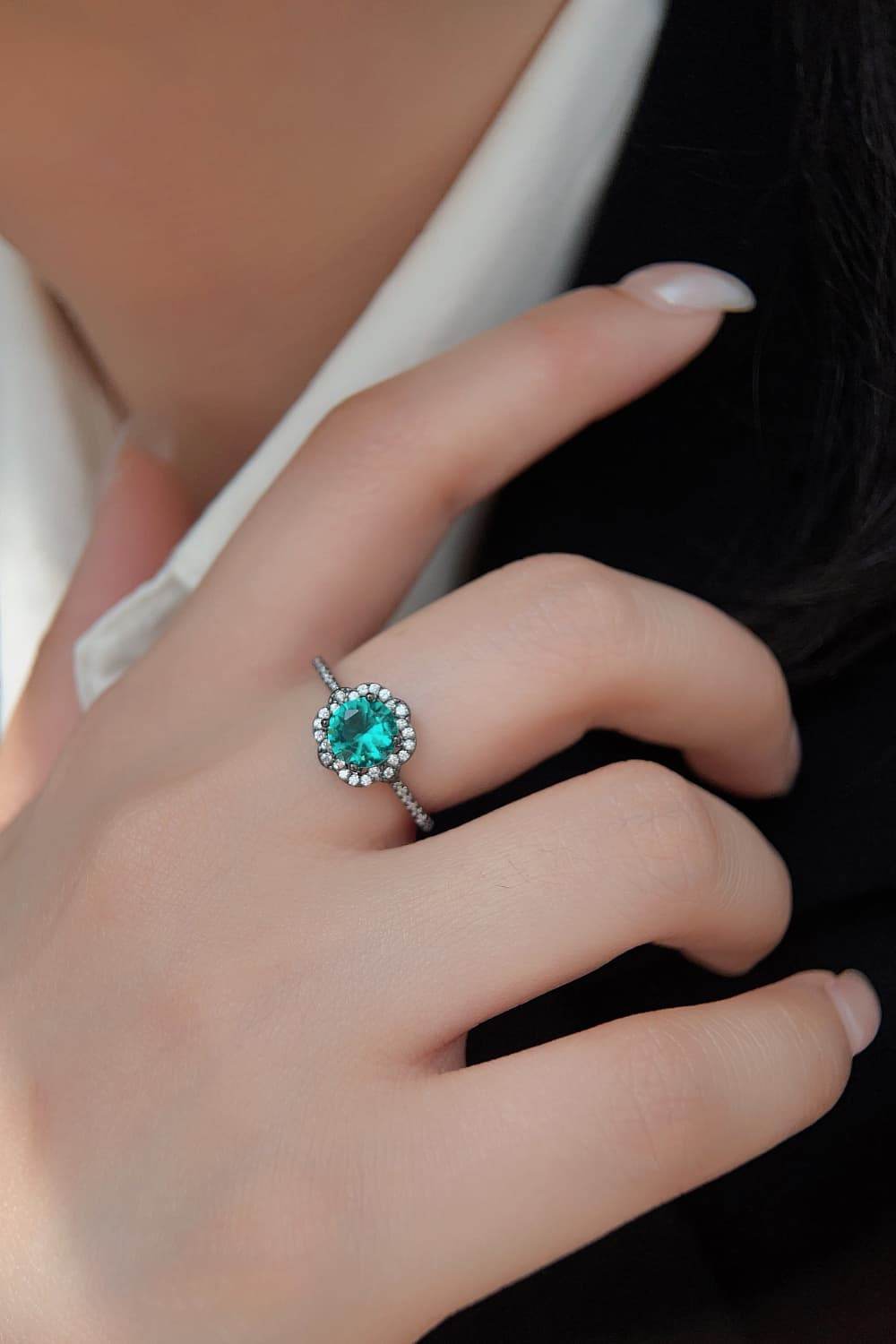 Paraiba Blue Zircon Flower Shape Ring - luxurift